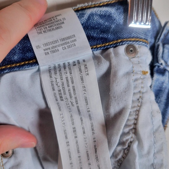 Abercrombie & Fitch High Rise Ankle Jeans Women's Size 26/2S Light Wash Slim Fit - Picture 4 of 9